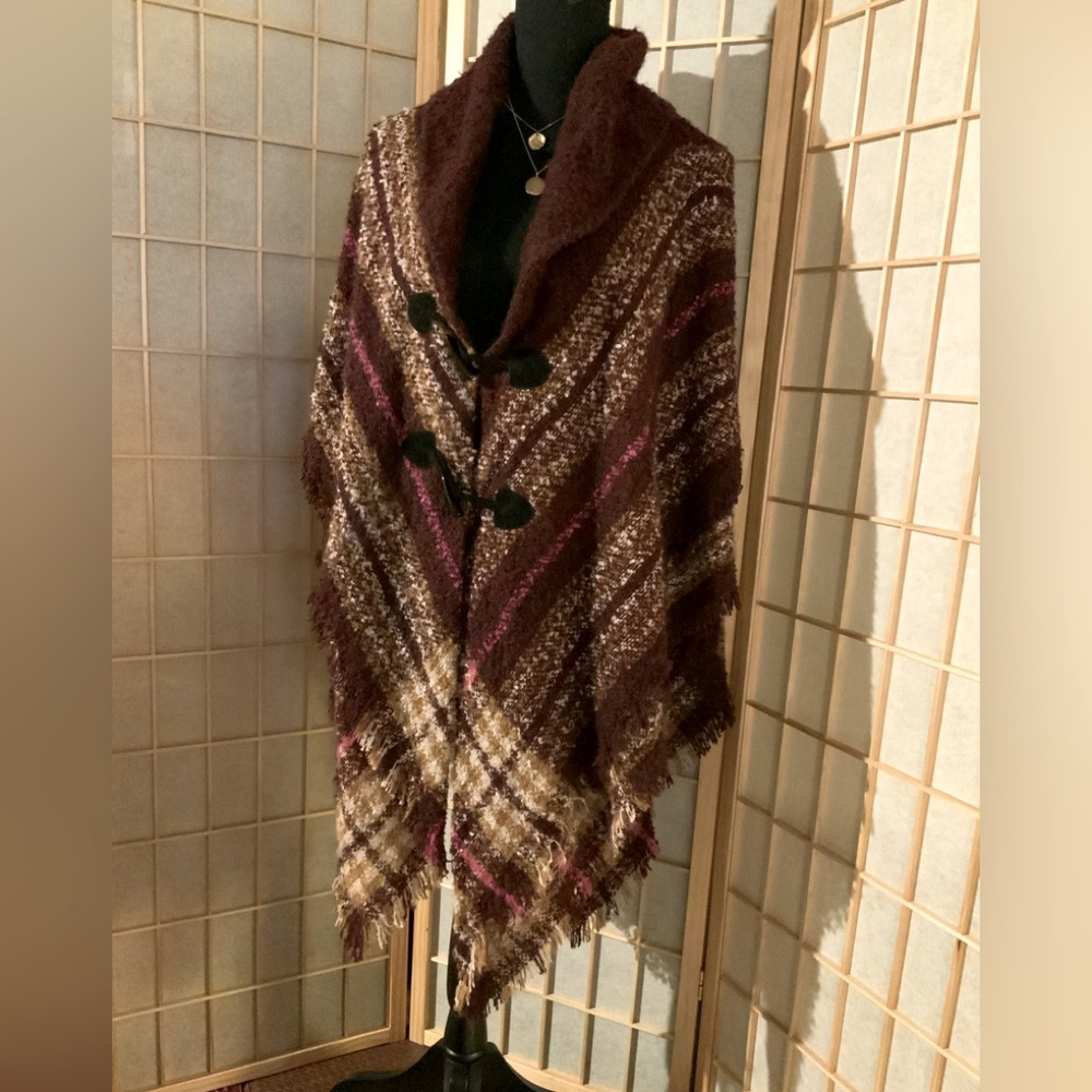 NWT Accessory St- Multi colored 2 button poncho sweater wrap. One Sz